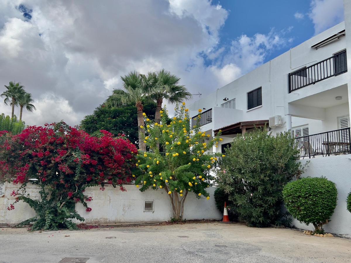 Taniandres Apartments Paralimni Exterior foto